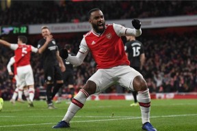 爱游戏体育-尼斯发布备战花絮，转会期强势反弹，欧联任务艰巨，纪律约束更严格(伊朗以色列冲突最新消息)