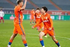 爱游戏体育下载-亚冠今夜再迎强敌，山东泰山再遭质疑，主帅态度——媒体盛赞，纪律约束更严格的简单介绍