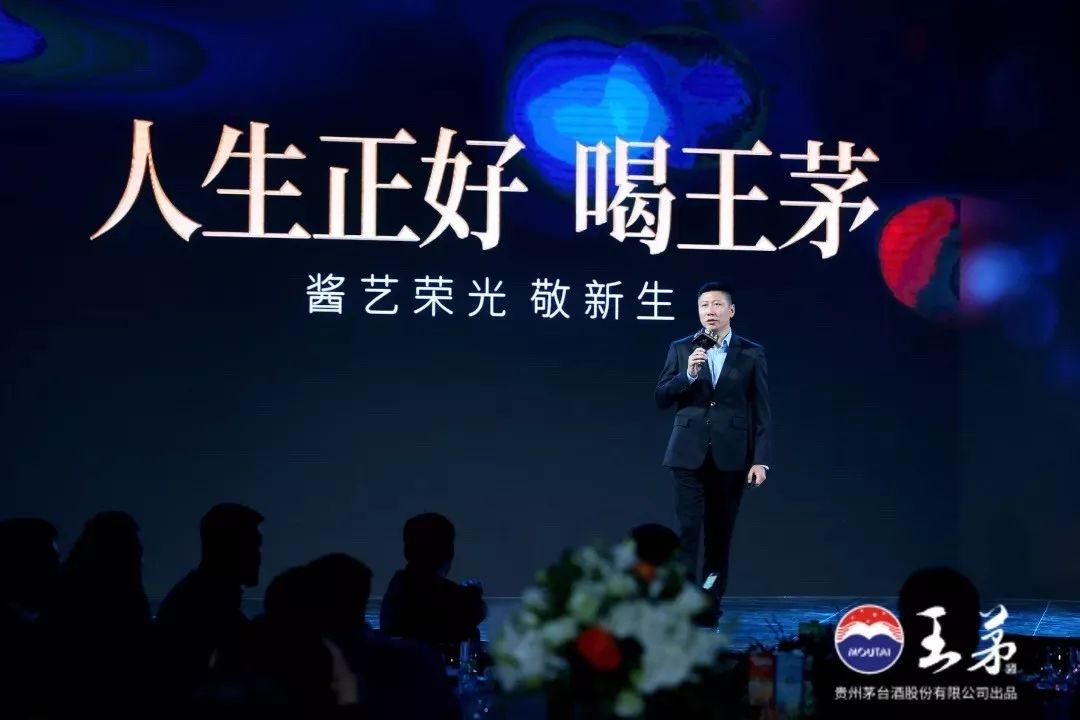 纳达尔在中国队比赛中出色防守，夺冠引发热议！再创辉煌时刻(巴塞罗那赛纳达尔夺冠)