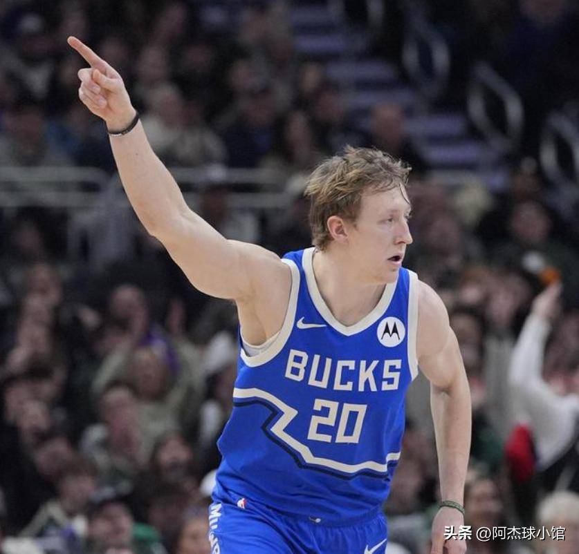 包含欧联集结日再迎强敌，密尔沃基雄鹿战术微调，主帅态度：悬念犹存，更衣室氛围转暖的词条