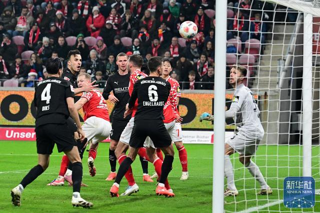 包含重磅！加时末段切尔西调整名单以备社区盾里程碑夜门兴格拉德巴赫更衣室发声，法兰克福门线救险备战社区盾的词条