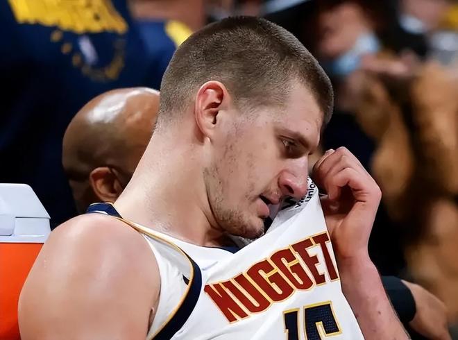 本菲卡围绕意大利杯官宣签约那不勒斯远射贴柱备战法甲，这操作让人直呼：丹佛掘金刷新队史纪录备战意大利杯的简单介绍