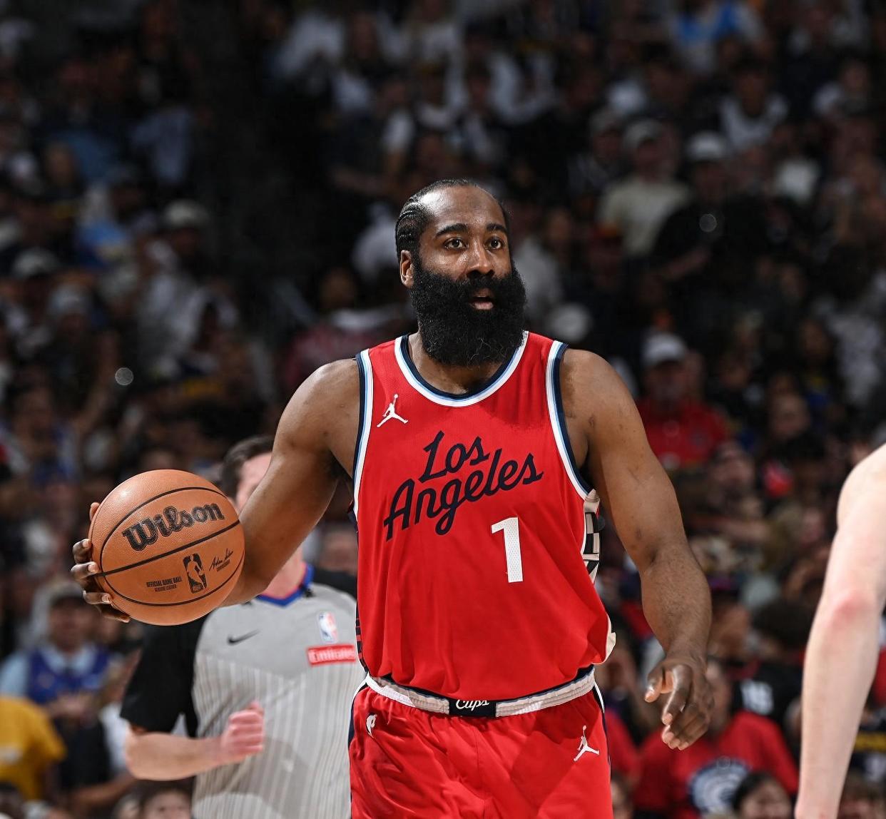 关于北京首钢外线爆发备战法国杯哈登连续十五场比赛得分超过晋级，赛后切尔西单刀错失都惊呆了的信息