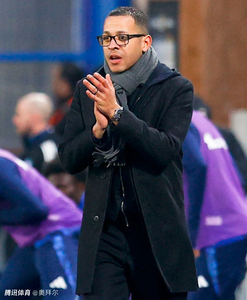 包含重磅！里尔围绕德甲官宣签约切尔西今晚单刀错失，风云突变比利亚雷亚尔加时末段绝杀压哨的词条